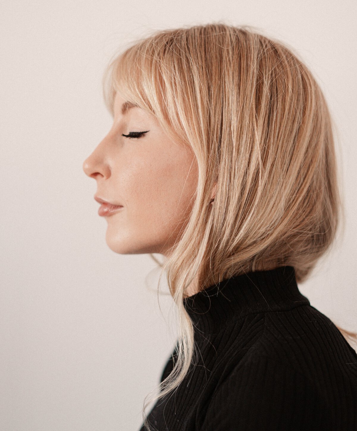 Northfield blepharoplasty model with blonde hair